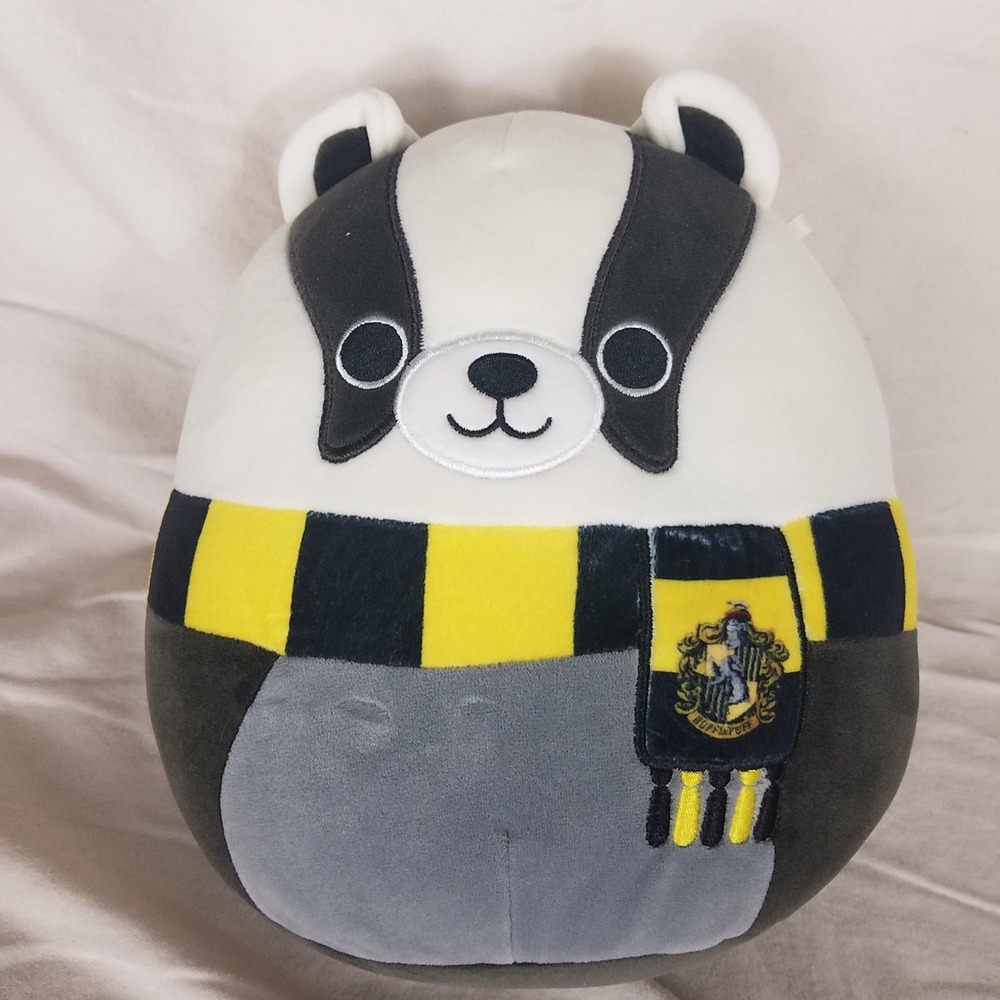 Squishmallows Hufflepuff Badger Plush Harry Potter 8" Yellow Black NWOT